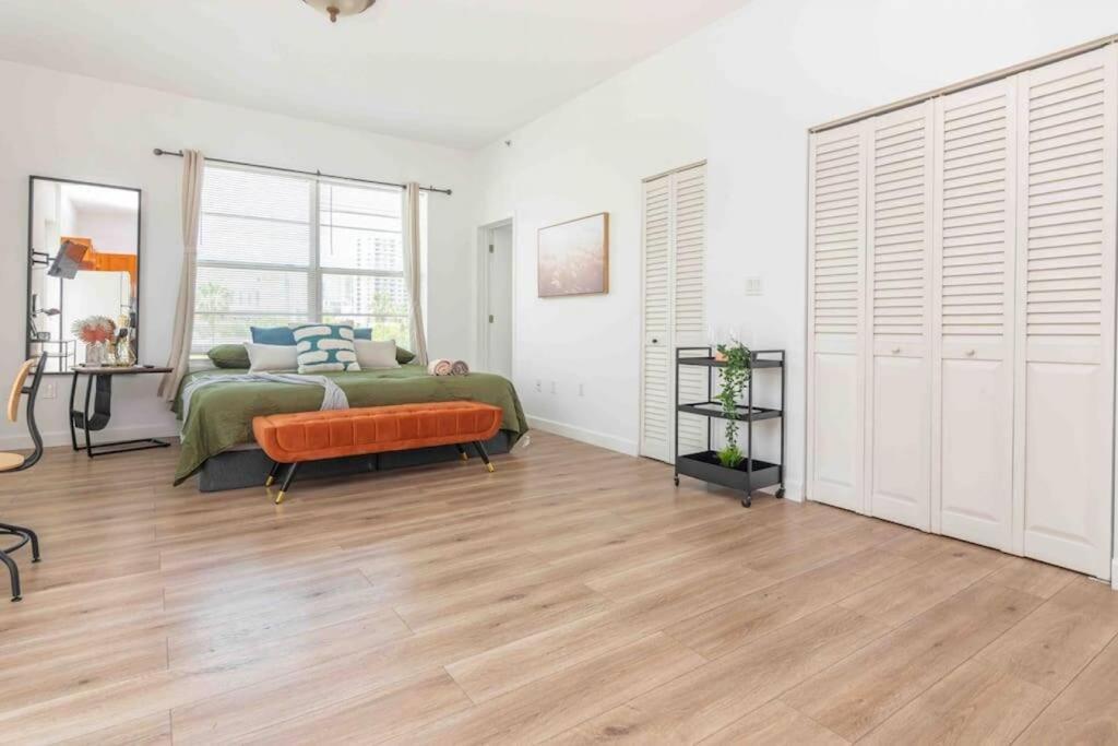 Apartamento Downtown 1-Br With Balcony - 5 Minutes To Wynwood Miami Exterior foto